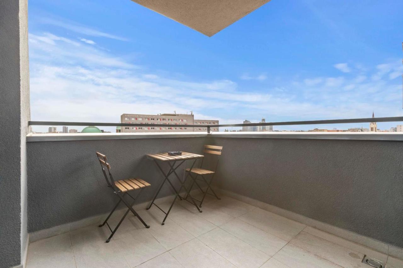 Ah Proxenta Apartment Братислава Екстериор снимка
