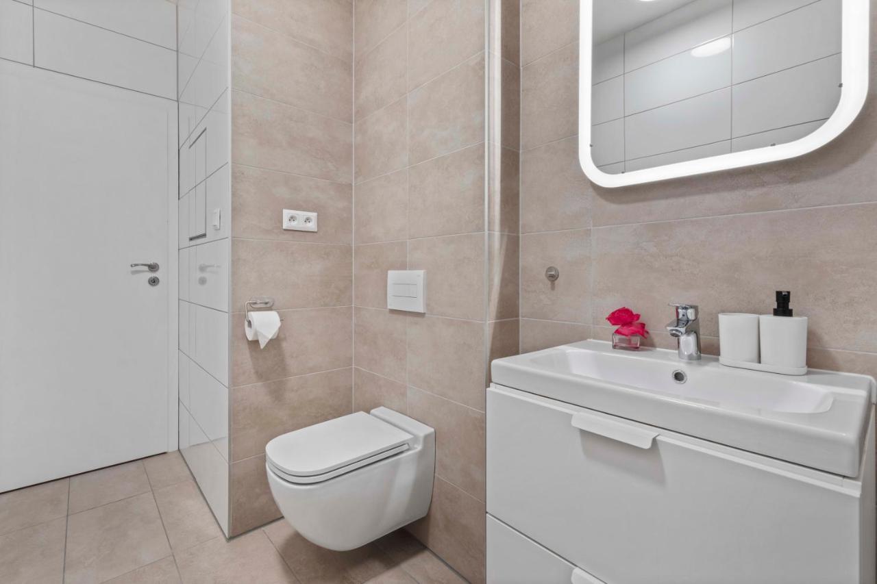 Ah Proxenta Apartment Братислава Екстериор снимка