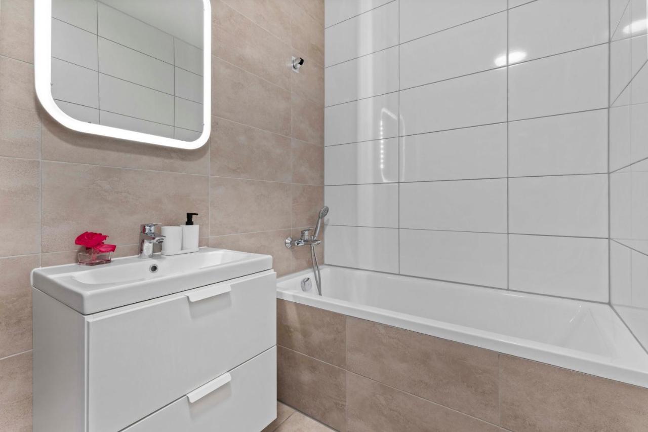 Ah Proxenta Apartment Братислава Екстериор снимка