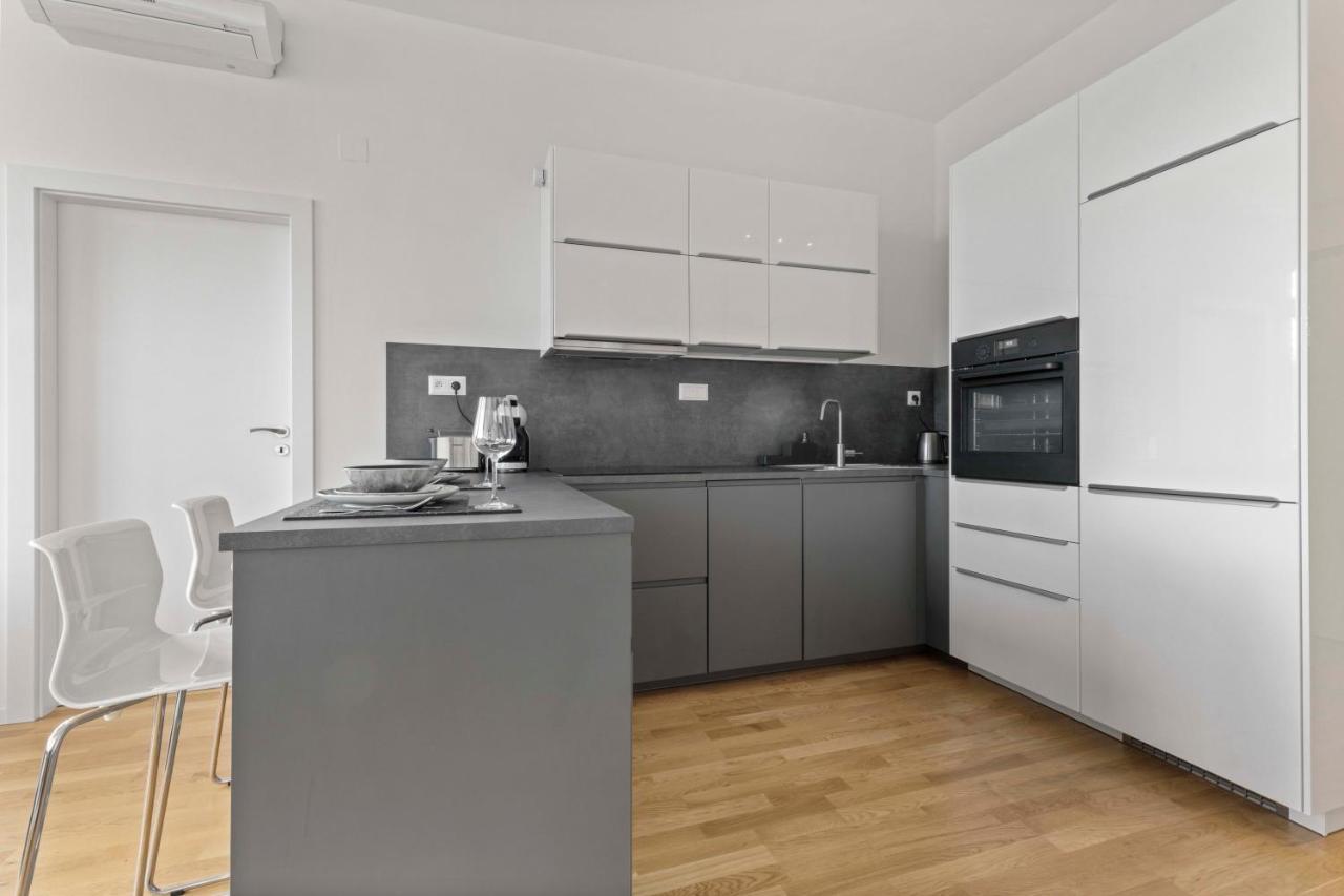 Ah Proxenta Apartment Братислава Екстериор снимка